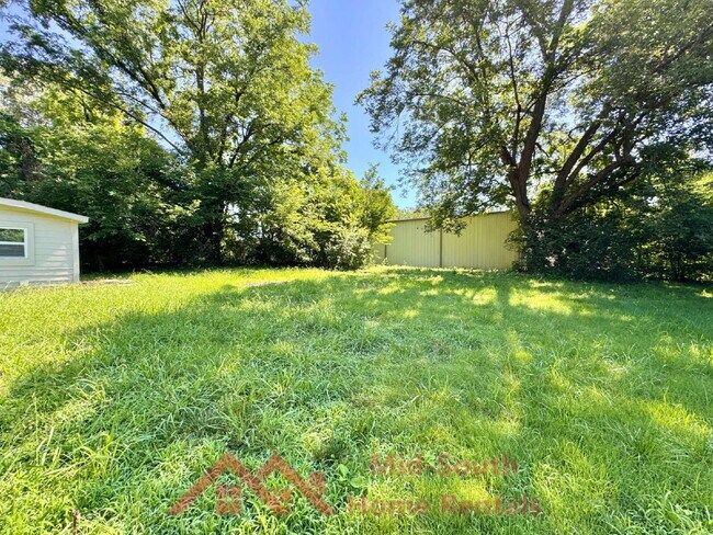 Building Photo - 2876 Cela Rd