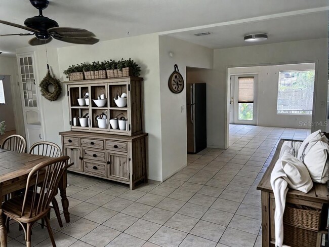 Building Photo - 65 Lake Shore Dr