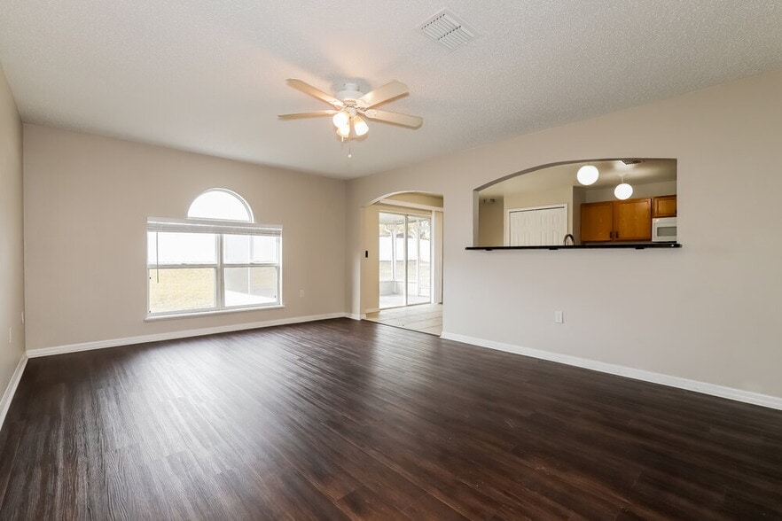 Building Photo - 11328 Ivy Flower Loop