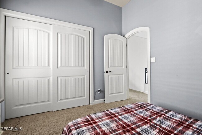 Building Photo - 11621 St Martin Way