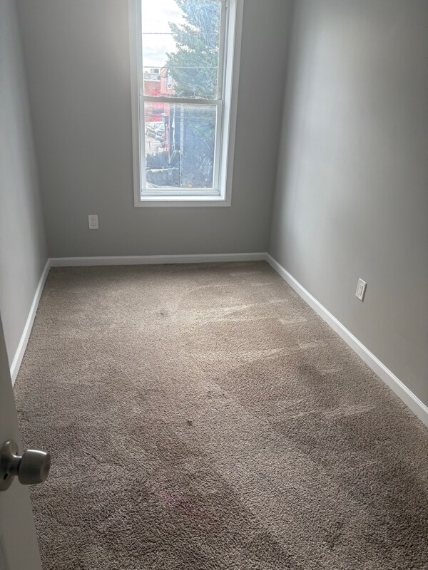 Building Photo - 639 E 29th St