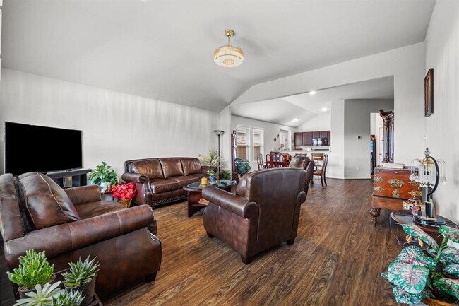 Building Photo - 15111 Longleaf Frst Dr
