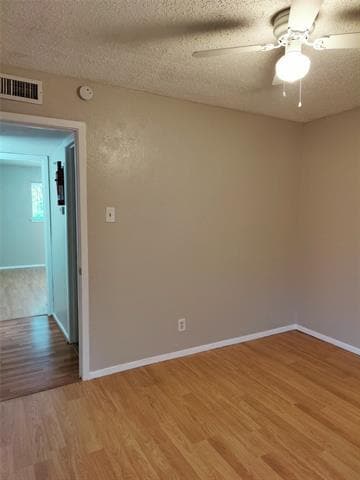 Building Photo - 347 Valley Park Dr