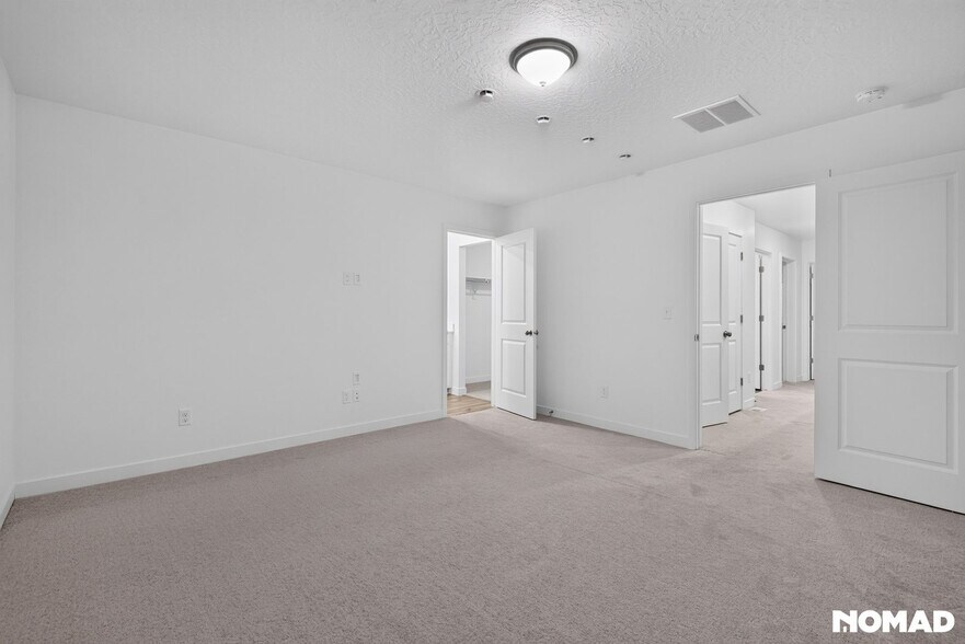 Building Photo - 2956 Golden Spike Dr