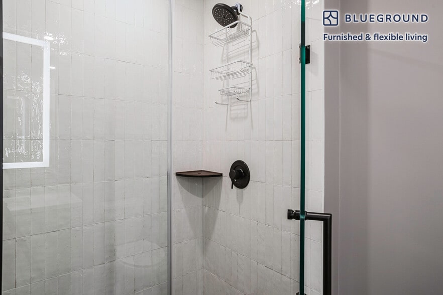 Building Photo - 1313 L St NW