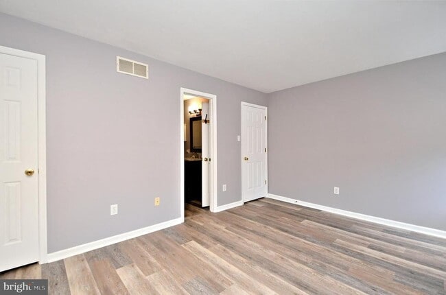 Building Photo - 106 Westminster Ct