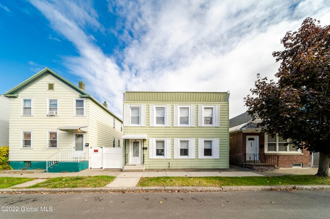 Primary Photo - 2316 4th Ave