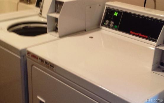 Building Photo - 34633 Clarkson Dr E