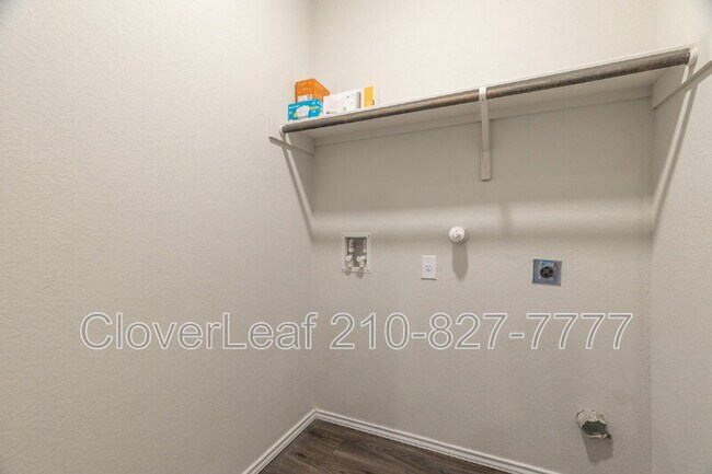 Building Photo - 610 Ashers Pl