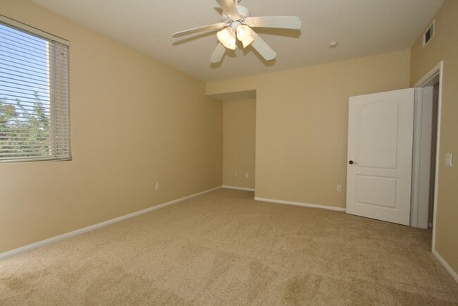 Building Photo - Carlsbad Condo West of 5 Freeway with Lagoon Views - Available June 1st!