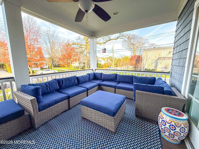 Building Photo - 315 Pitney Ave