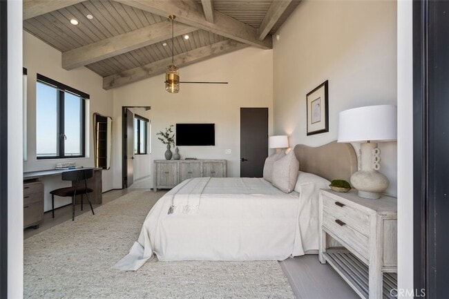 Building Photo - 3121 Old Topanga Canyon Rd