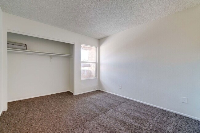 Building Photo - 2696 N 43rd Ave