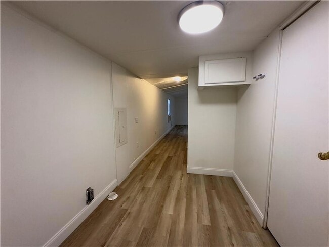 Building Photo - 39459 Cooper Ln