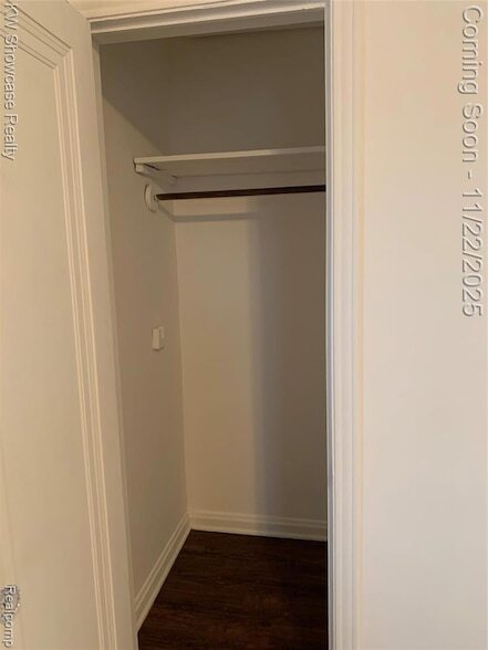 Building Photo - 462 Algene St