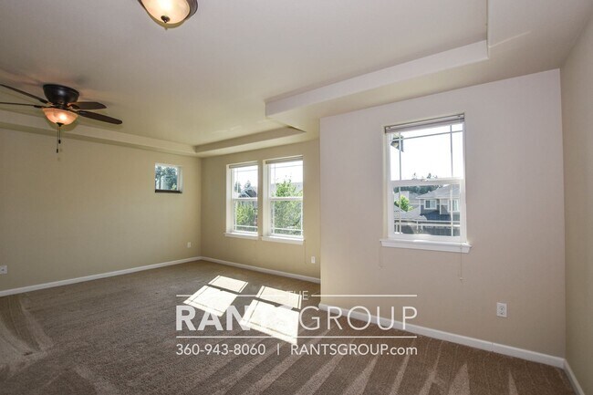 Building Photo - 4 br, 2.5 bath House - 4000 Amelia Ct NE