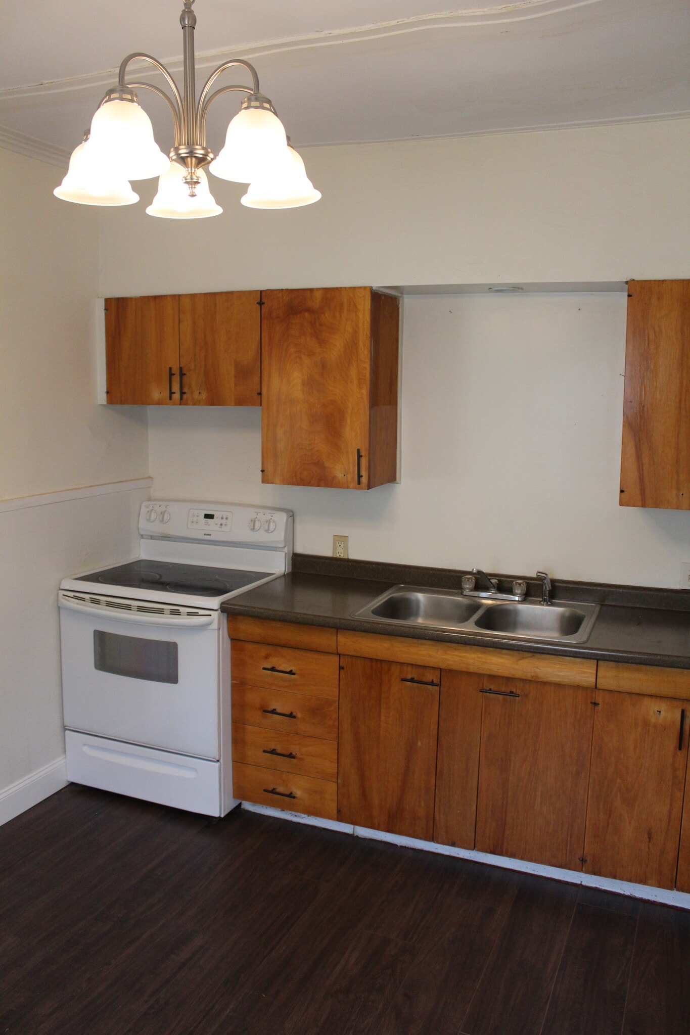 Building Photo - 436 Cross St