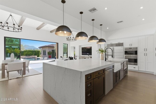 Building Photo - 8900 E Sands Dr