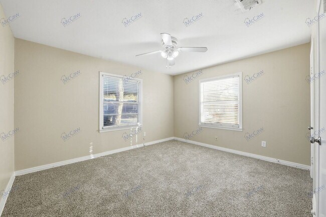 Building Photo - 208 Westfork Dr