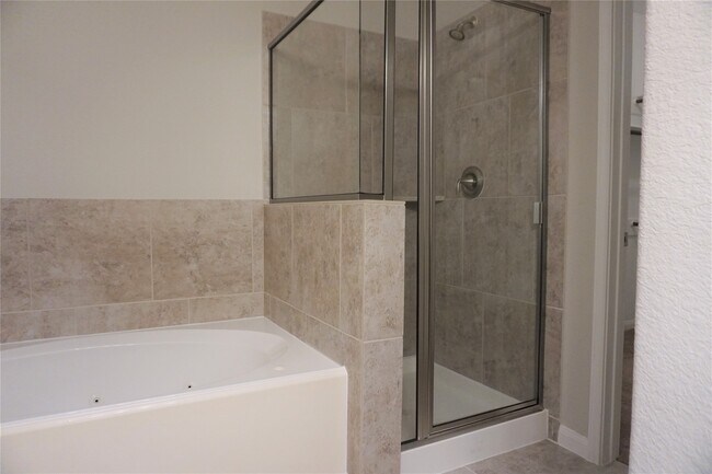 Building Photo - 12950 Shady Grove Ln