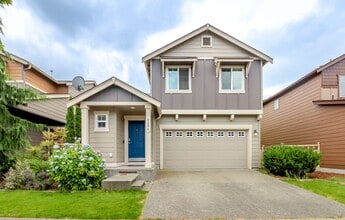 Building Photo - 3684 London Loop NE
