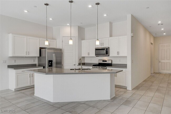 Building Photo - 10924 Chipotle Ave