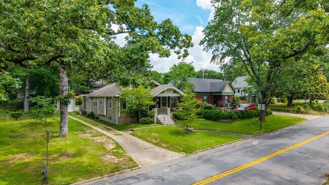 Building Photo - 5110 Lee Ave
