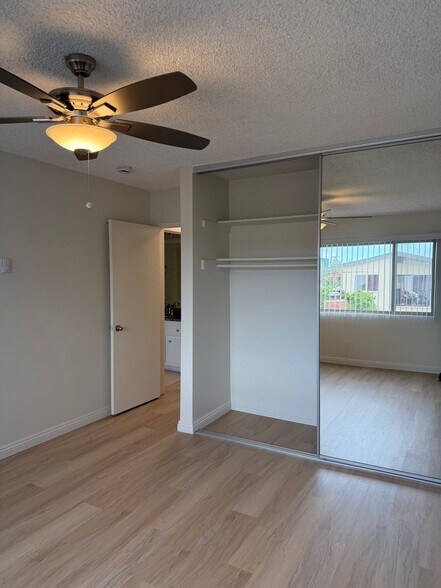 Building Photo - 3546 Del Amo Blvd