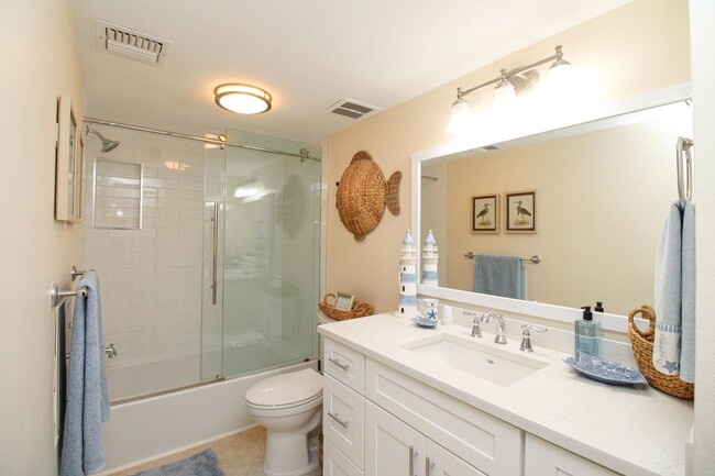 Building Photo - ** 2/2 ON THE BEACH CONDO WITH SPECTACULAR...
