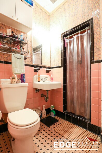 Building Photo - 9 Braemore Rd