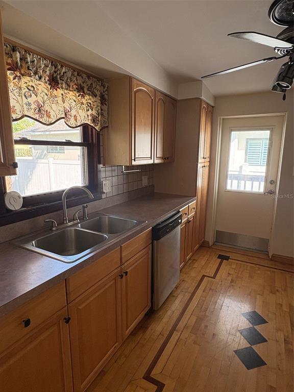 Building Photo - 1137 Oaks Blvd