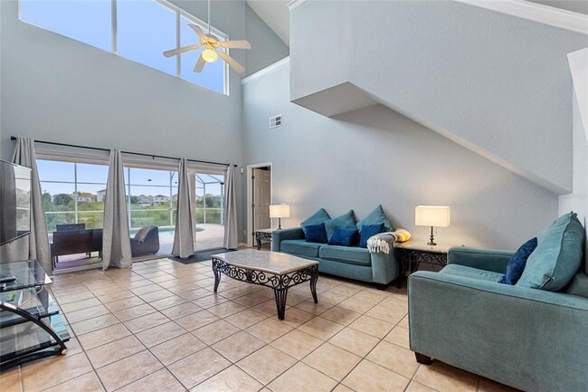 Building Photo - 546 Windsor Pl