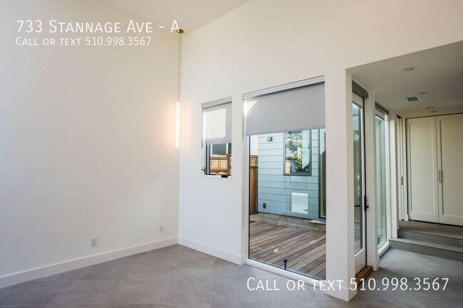 Building Photo - 733 Stannage Ave