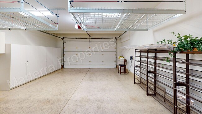 Building Photo - Beautiful Home in Portola Springs