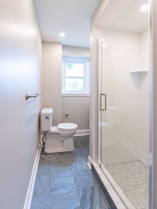 Building Photo - Rare 4 bed Gem in Marple Newtown