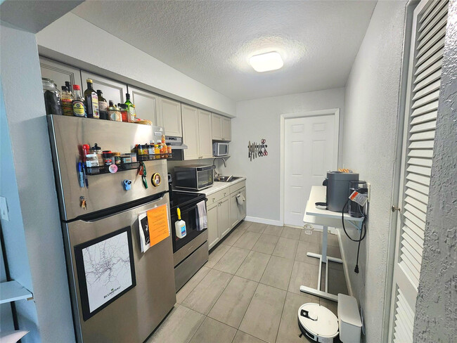 Building Photo - 620 SW 10th St