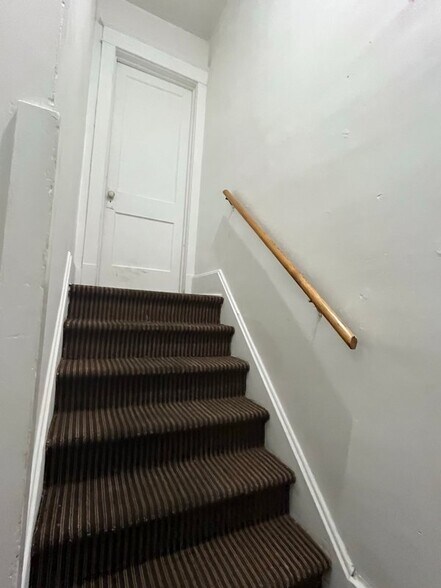 Building Photo - 154 Austin St