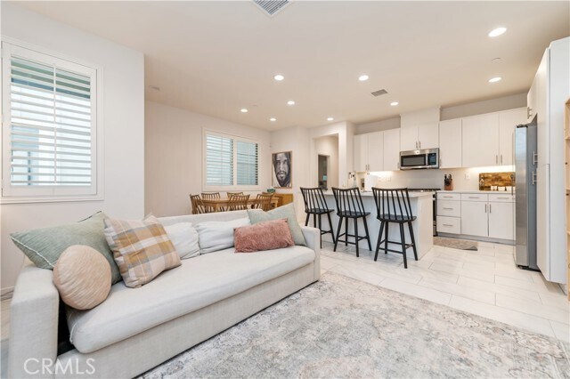 Building Photo - 2261 Horseback Rd