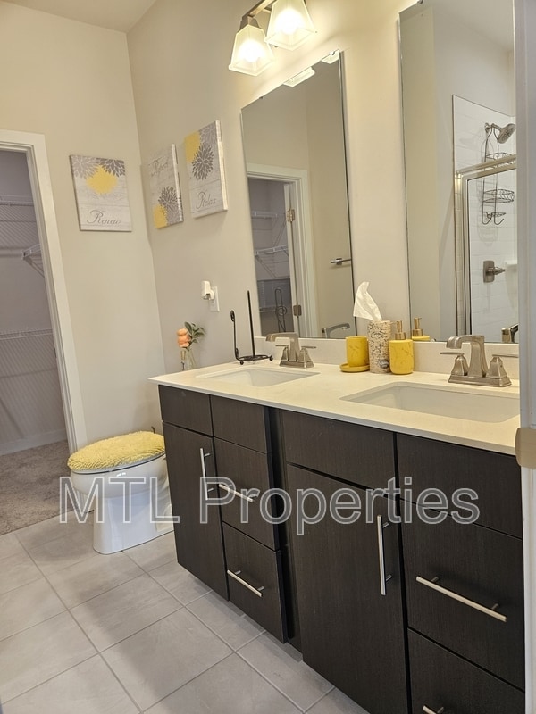 Building Photo - 3712 Ellington St