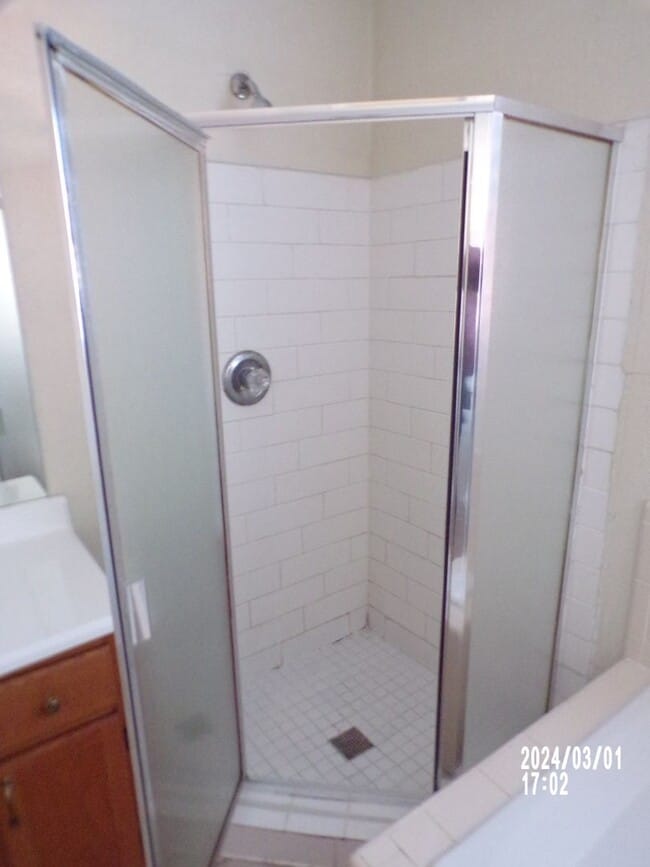 Building Photo - Great Townhouse