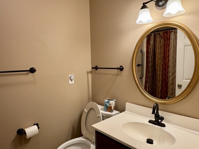 Building Photo - 212 Talah Ln