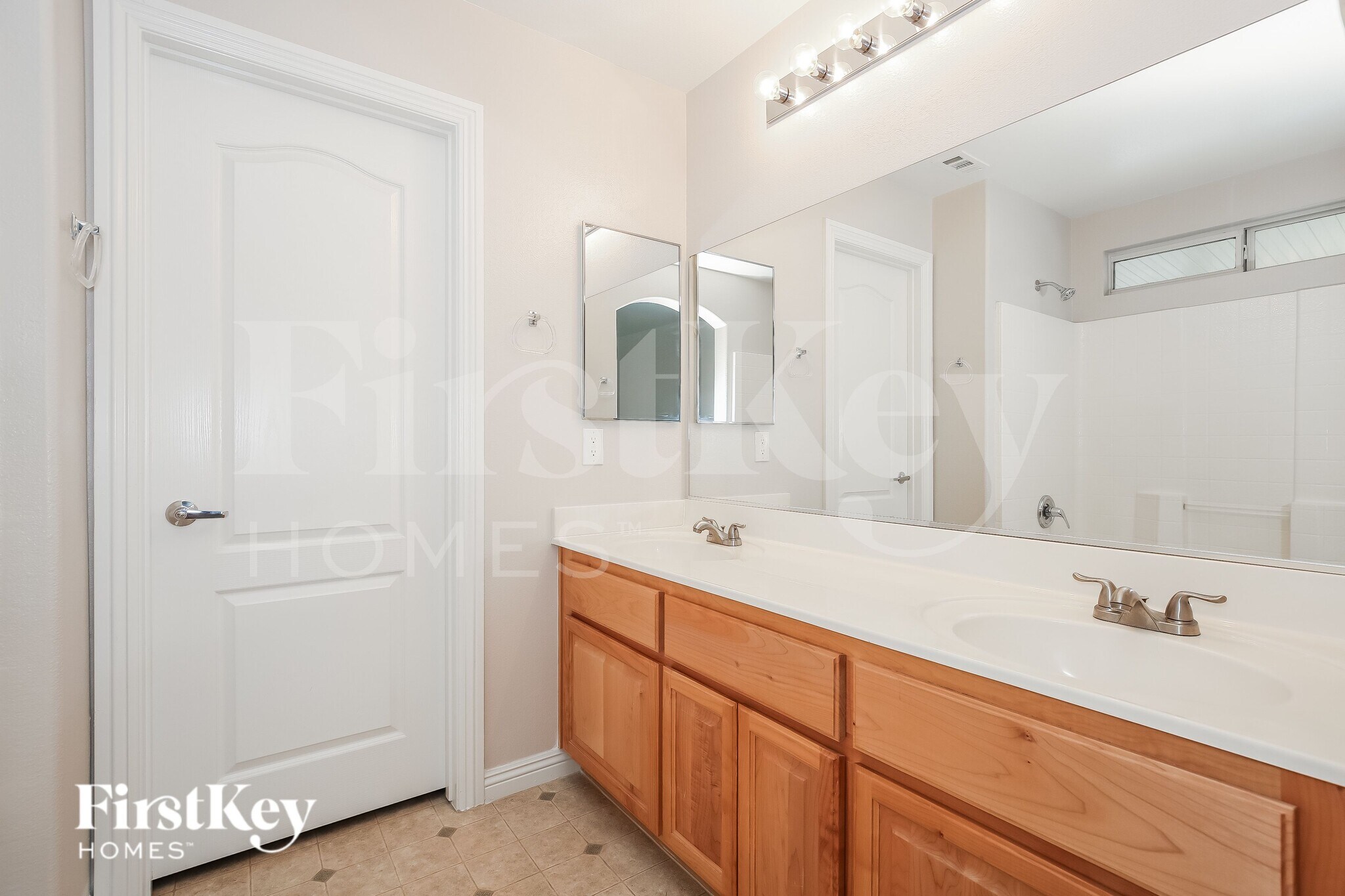 Building Photo - 705 Picasso Picture Ct