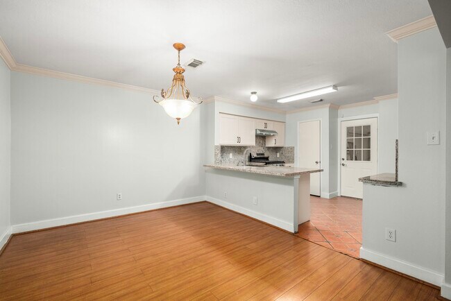Building Photo - 11607 Zarroll Dr