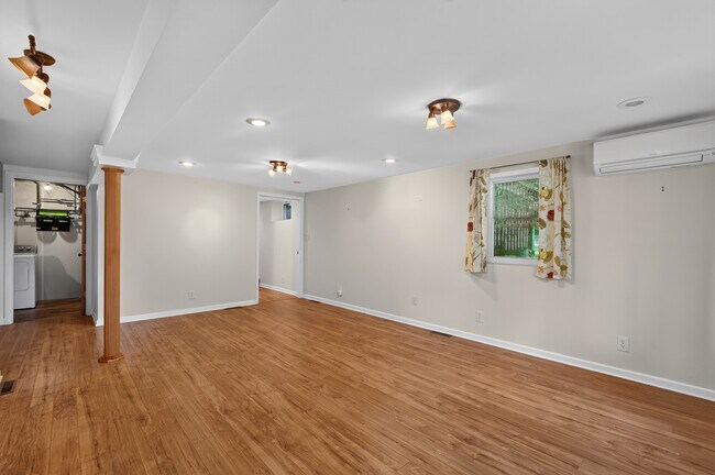 Building Photo - 1164 E Schuylkill Rd