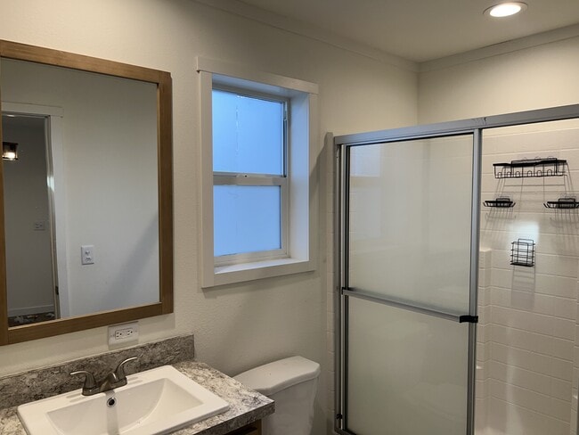 Building Photo - 1416 Huntley