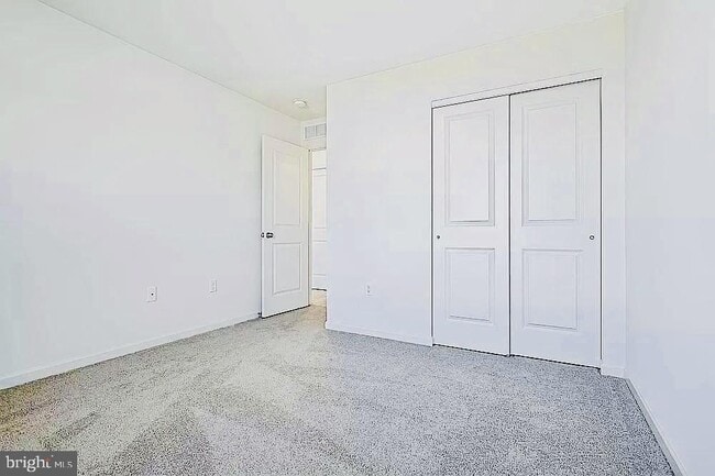 Building Photo - 20 Shillington Ln