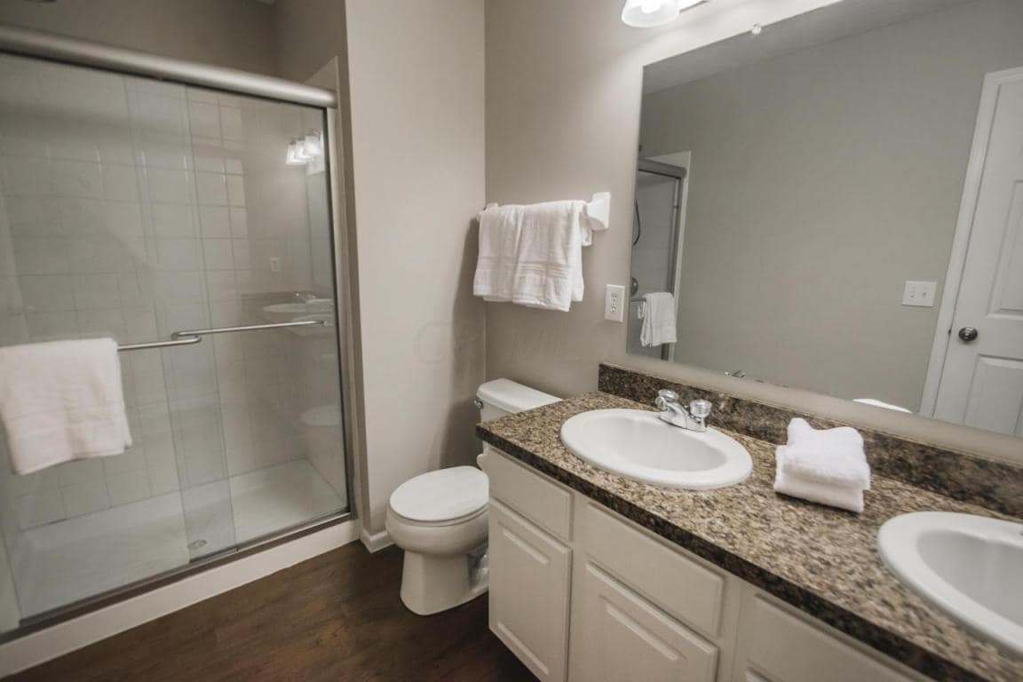 Master Bath - 6014 Turnwood Dr