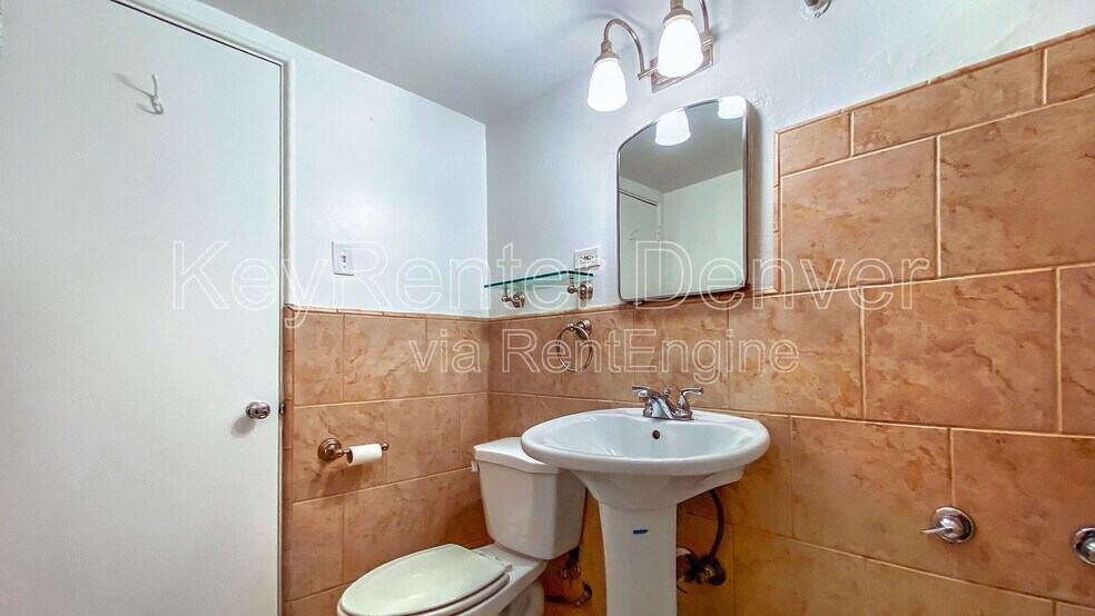 Building Photo - 2100 Franklin St