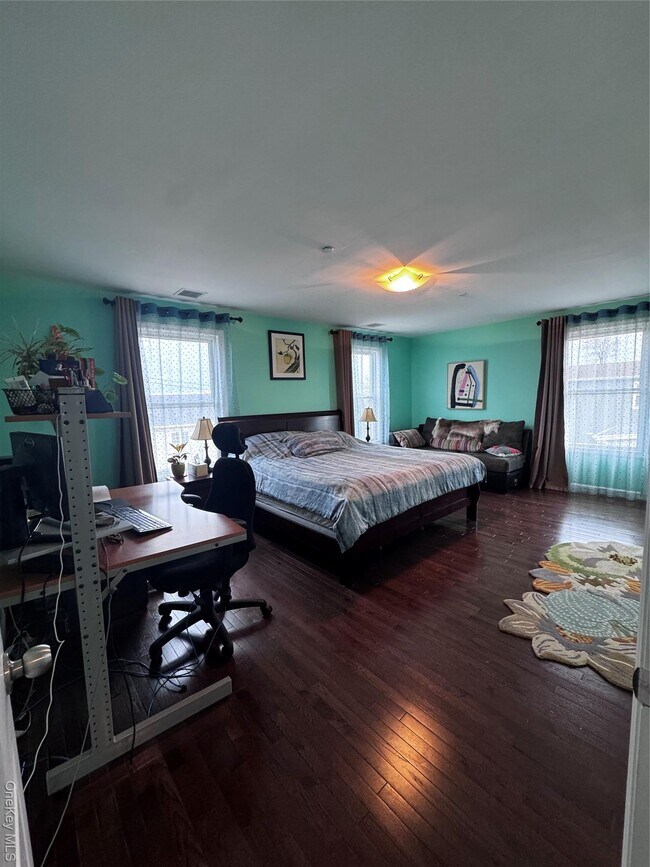 Building Photo - 45 Kildare Rd