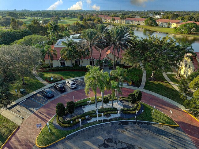 Building Photo - 12730 Vista Isles Dr